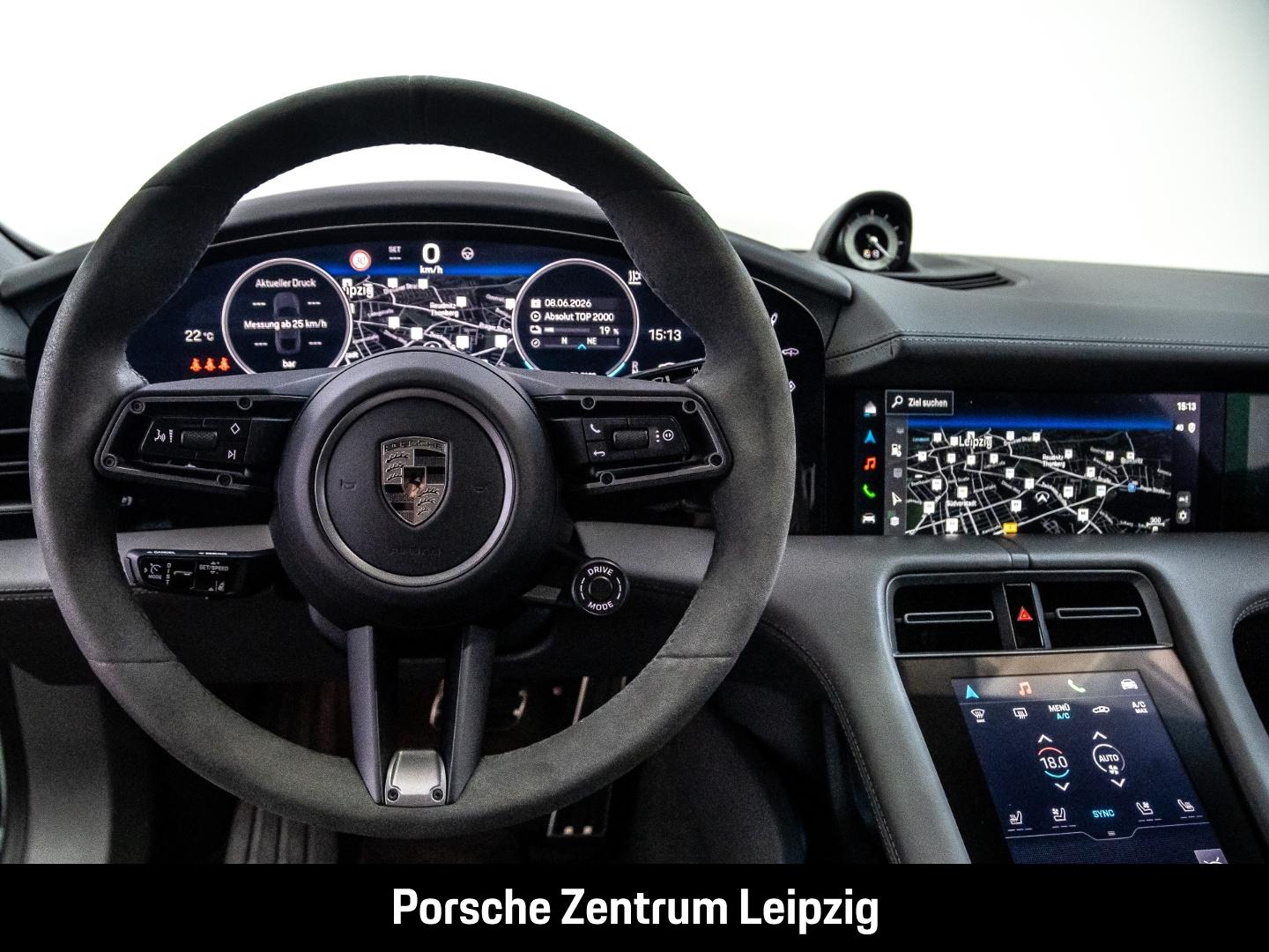 Porsche Taycan Turbo Burmester ActiveRide Nachtsicht