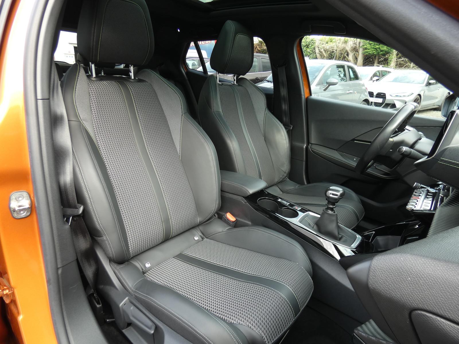 Peugeot 2008 GT-Line *ALU*KLIMA*PDC*SCHIEBEDACH*