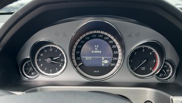 Mercedes E 350 - 12