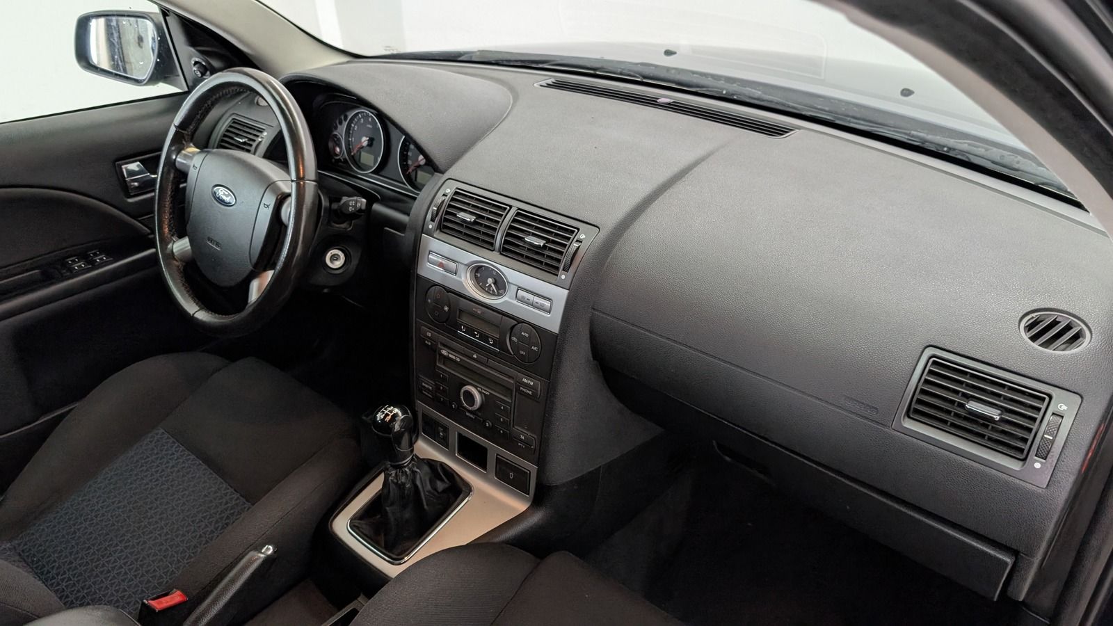 Fahrzeugabbildung Ford Mondeo Turnier 1.8 Ambiente