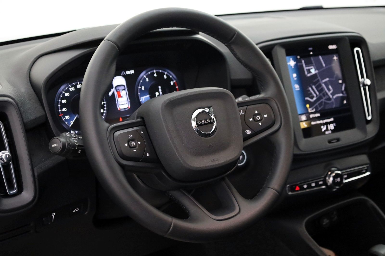 Fahrzeugabbildung Volvo XC40 Momentum Core,Navi,LED,PDC,DAB