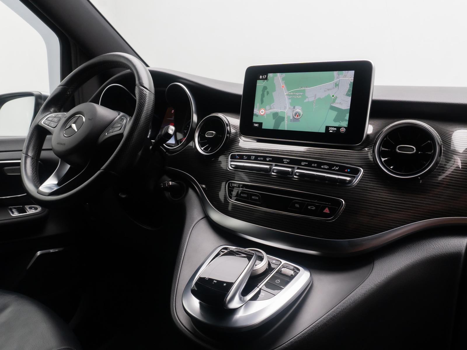 Mercedes-Benz V 250 ACC Kamera Burmester AHK TischPaket 19Zoll
