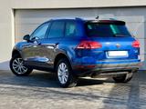 Volkswagen Touareg 3.0 TDI V6 4M Terrain Tech, Luft, Pano - Volkswagen Touareg: Luftfederung
