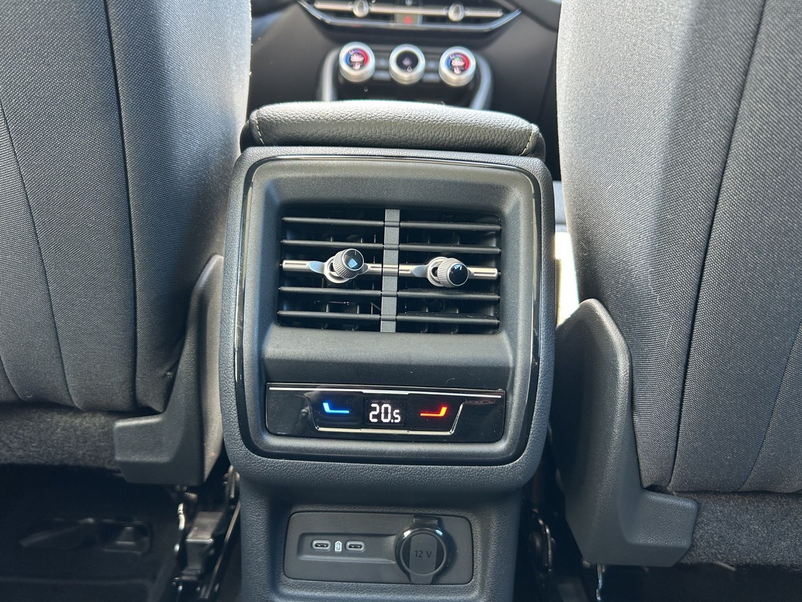 Fahrzeugabbildung SKODA Kodiaq 2.0 TDI 4x4 Selection/AHK/PANO-DACH/CAM/