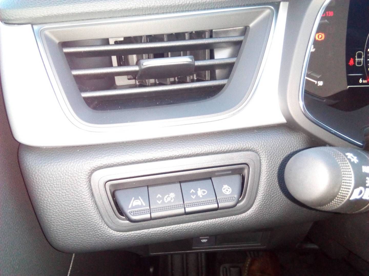 Fahrzeugabbildung Renault CAPTUR TECHNO TCe 140