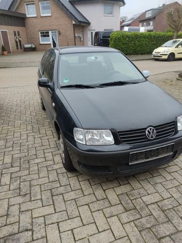 Volkswagen VW Polo 1.0  schwarz + TOP gepflegt !