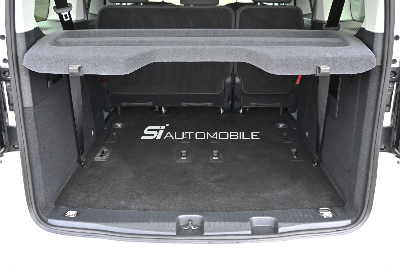 Fahrzeugabbildung Volkswagen Caddy Maxi 2.0 TDI DSG °ACC°AHK°LED°KAMERA°8FACH