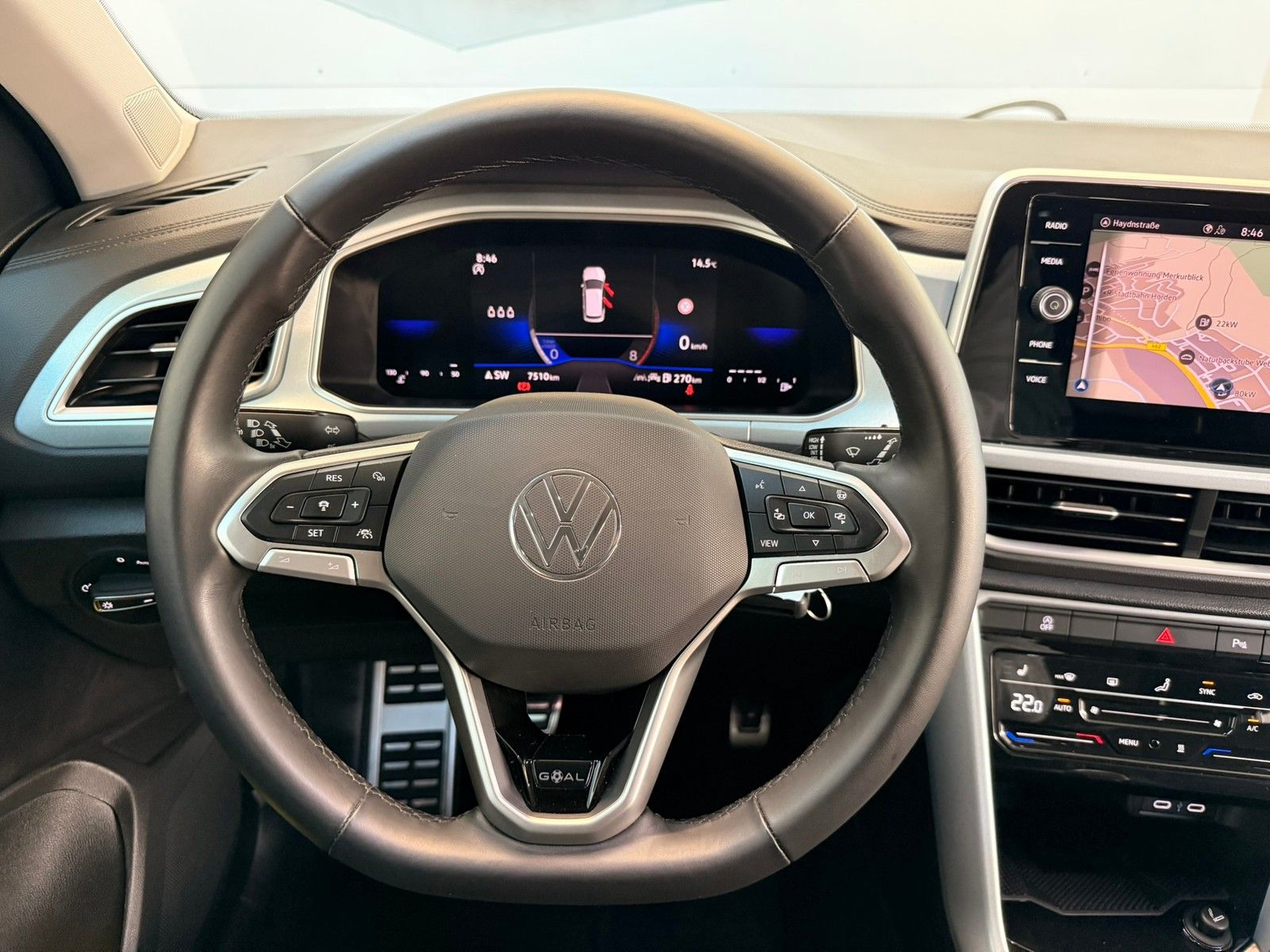 Fahrzeugabbildung Volkswagen T-Roc Goal 1,0 TSI 6-Gang Schaltung +LED +AHK +S