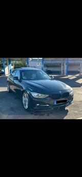 BMW 330D F30 / CONNECTED DRIVE / 258PS  3.0L - BMW 330: Limousine, 3.0