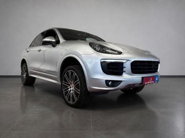 Porsche Cayenne - 1