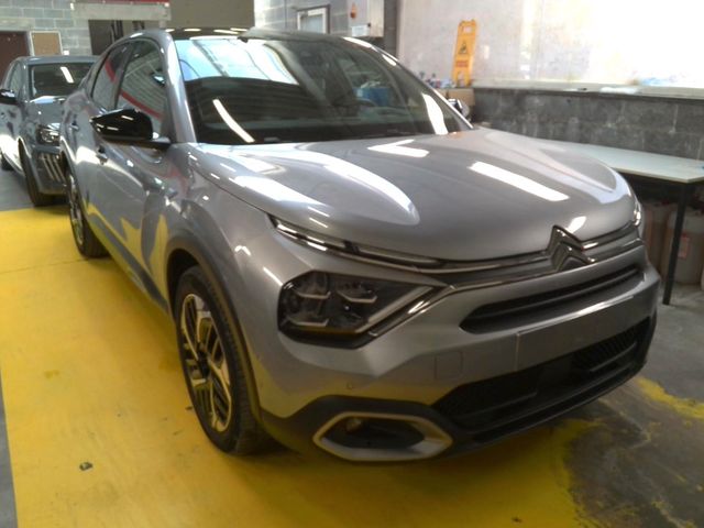 Citroën C4 X MAX 15 BHDi 130 EAT8 KAM/PANO/18