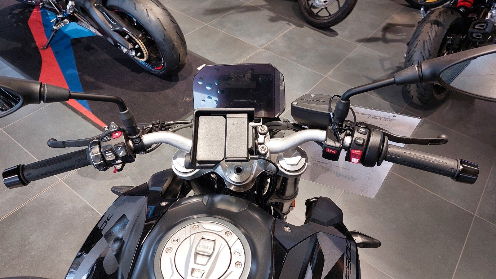 Fahrzeugabbildung BMW F 900 R  Vollausstattung NEU 2024