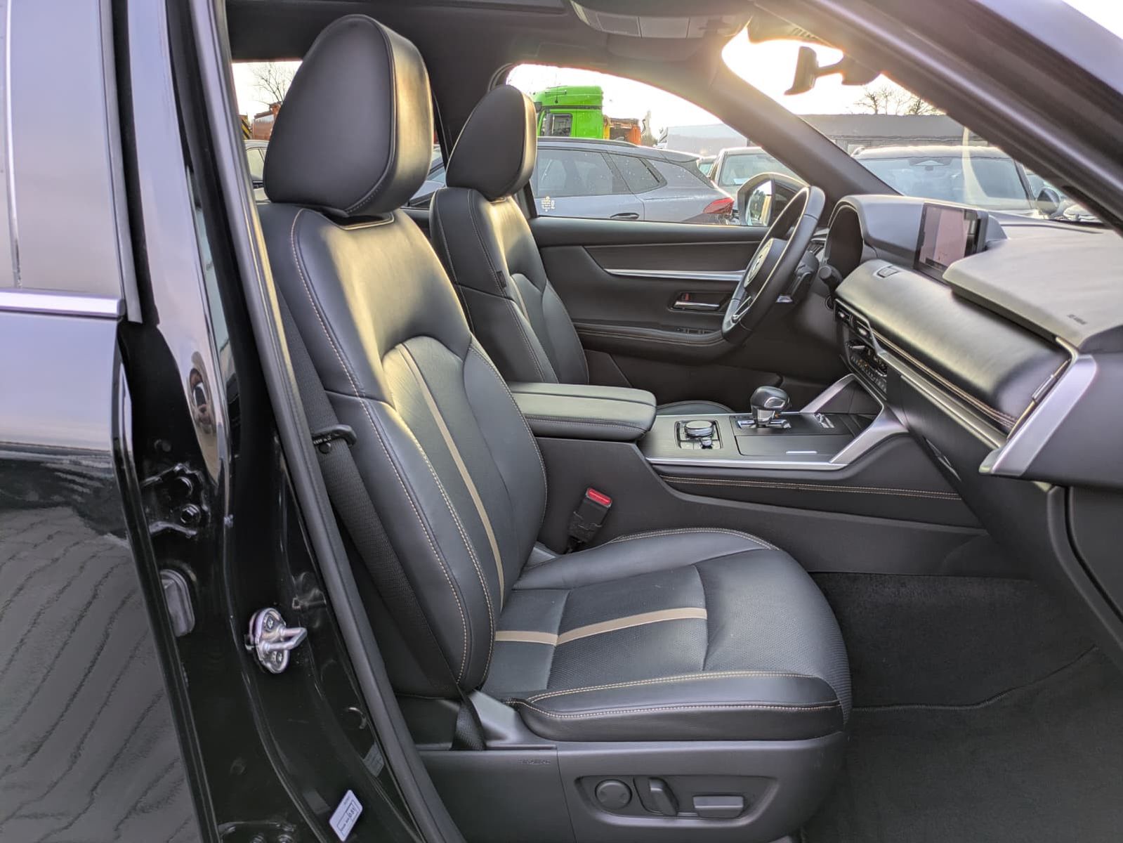 Fahrzeugabbildung Mazda CX-80 3.3L Homura Plus PANO*HUD*BOSE*NAPPA*7SIT