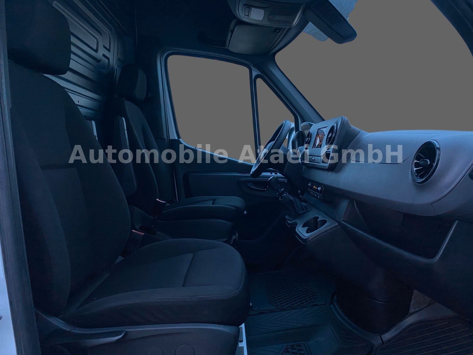 Fahrzeugabbildung Mercedes-Benz Sprinter 316 CDI KAMERA+NAVI+STANDHEIZUNG (4353)