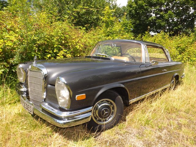 Mercedes-Benz 220 SE Coupé, sehr schön und sehr günstig!