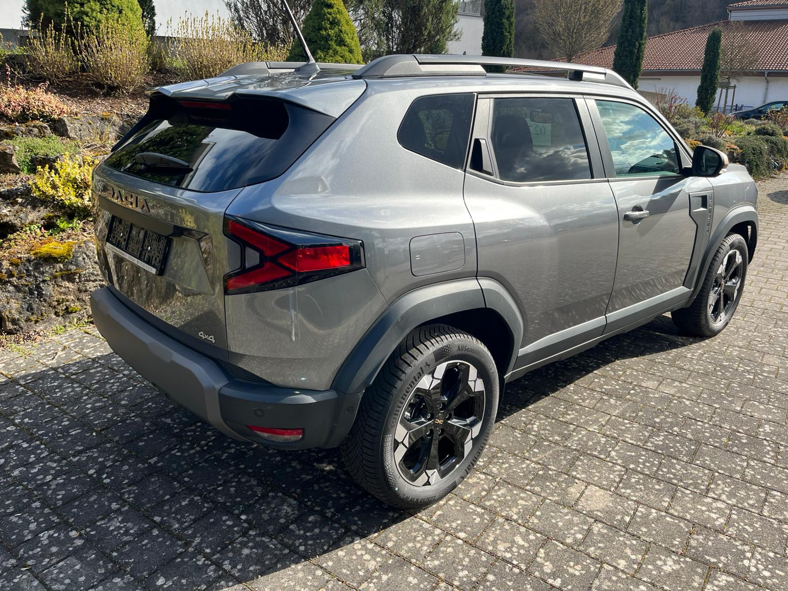 Dacia Duster hybrid-G 150 4x4 EXTREME+WINTERPLUS+VOLL