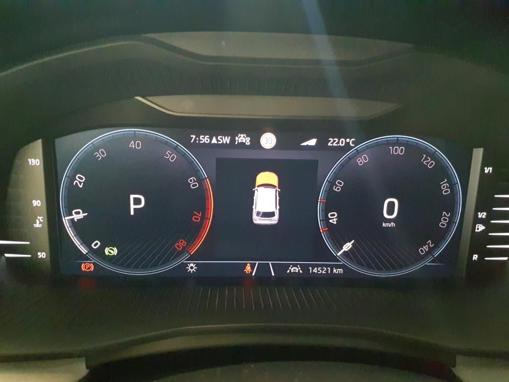 Skoda Kamiq Selection 1.0 TSI 85kW Klima*PDC*RFK*SH