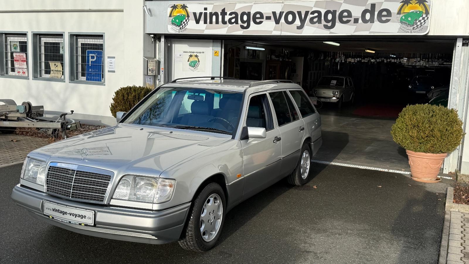 Mercedes-Benz E 200 T aus "1.Uropahand mit nur 102.000 Km !"