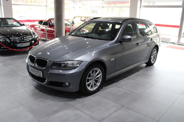 BMW 318i Touring NAVI XENON PANORAMA MFL PDC II.HAND