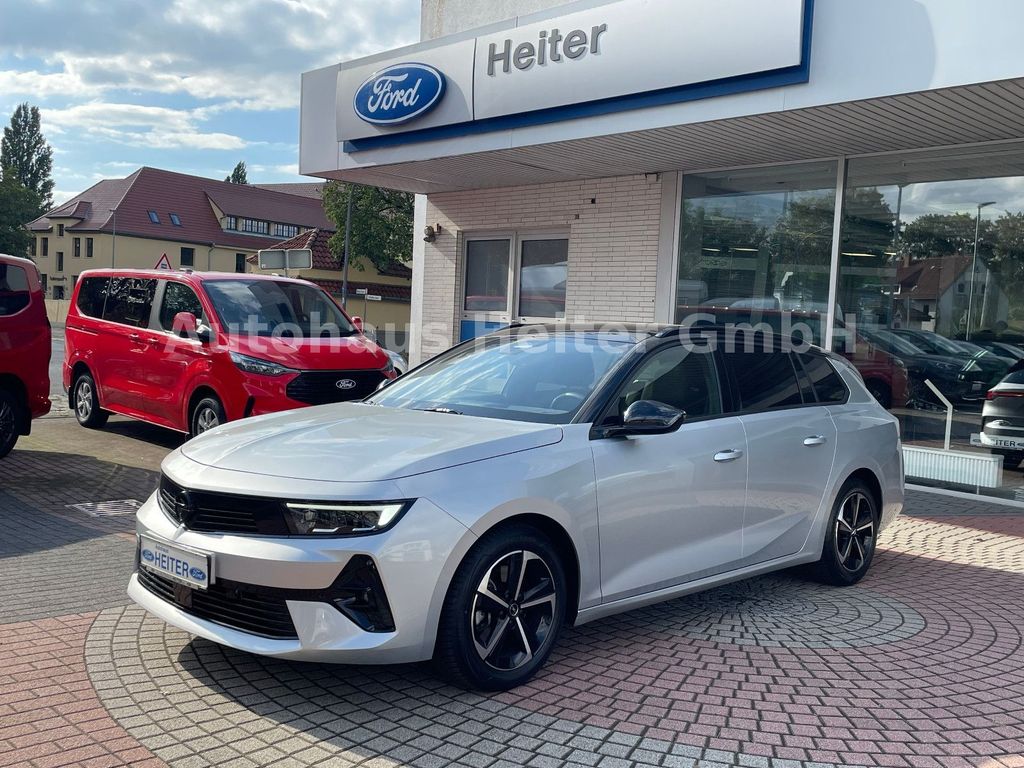 Opel Astra — hlavná fotografia