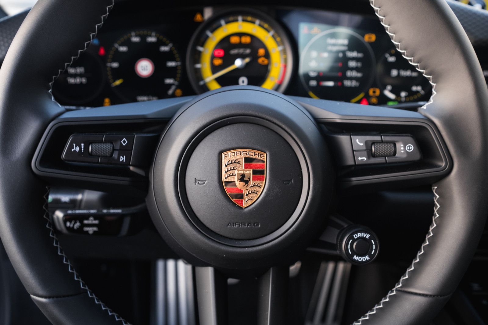 Fahrzeugabbildung Porsche 992/911 GT3 Touring-BOSE-Liftsystem-Keramik