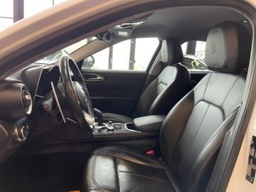 Alfa Romeo Giulia 2,2 JTDM Executive *BI-XENON*ACC*AHK*LED*