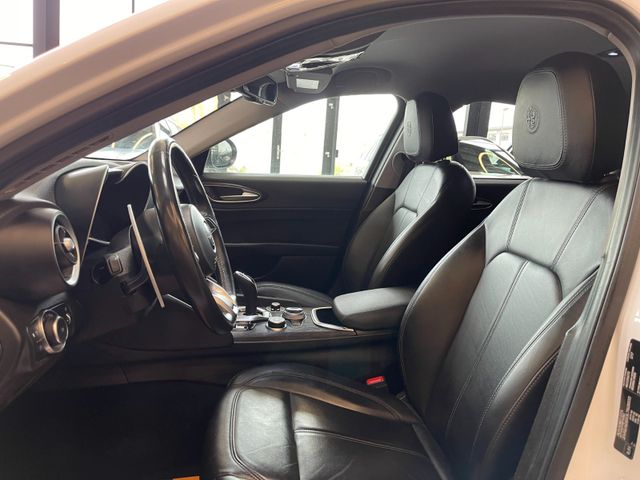 Alfa Romeo Giulia 2,2 JTDM Executive *BI-XENON*ACC*AHK*LED*