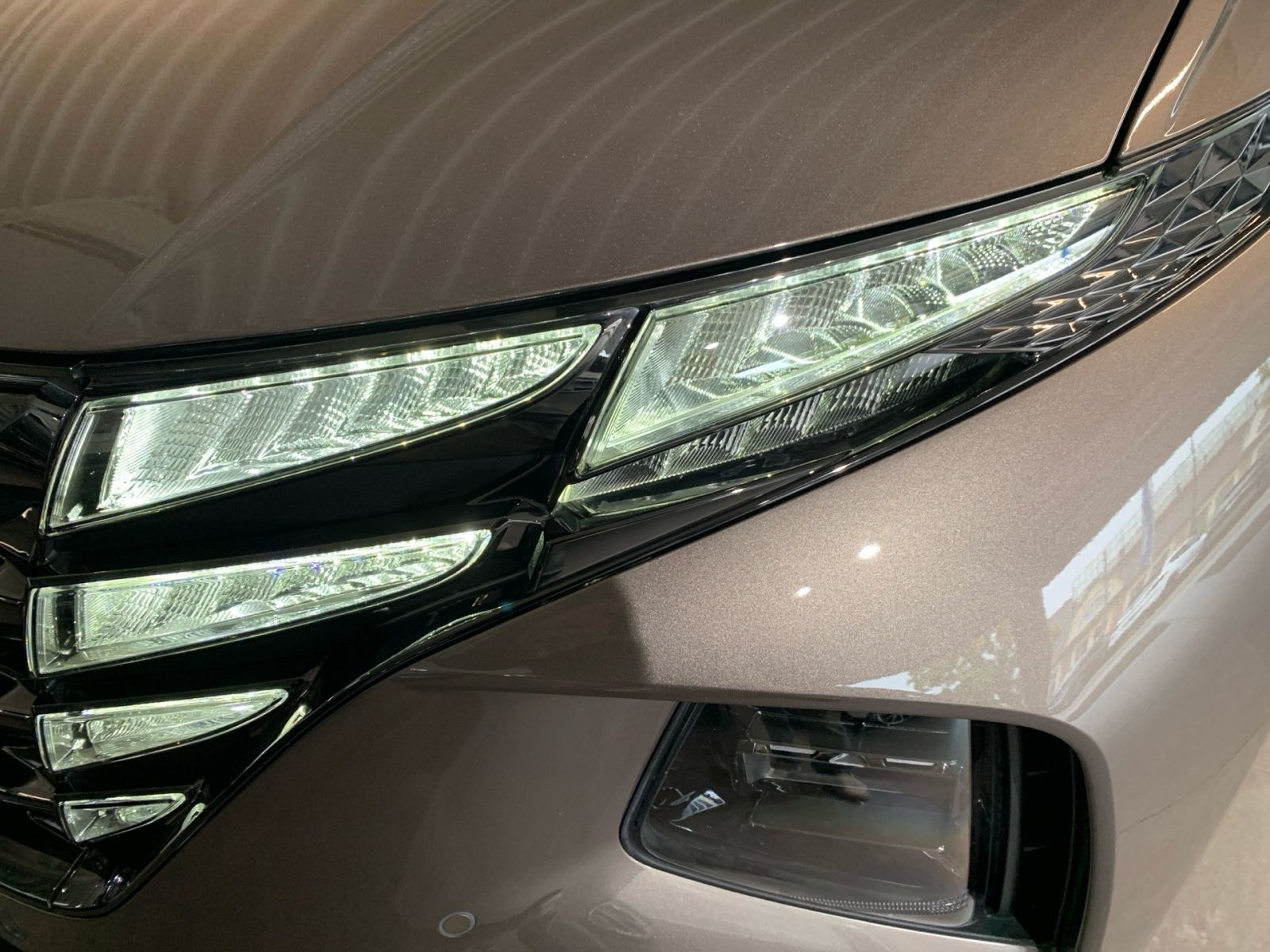 Fahrzeugabbildung Hyundai TUCSON 1.6 T-GDI Trend Plug-In Hybrid 4WD Panor.