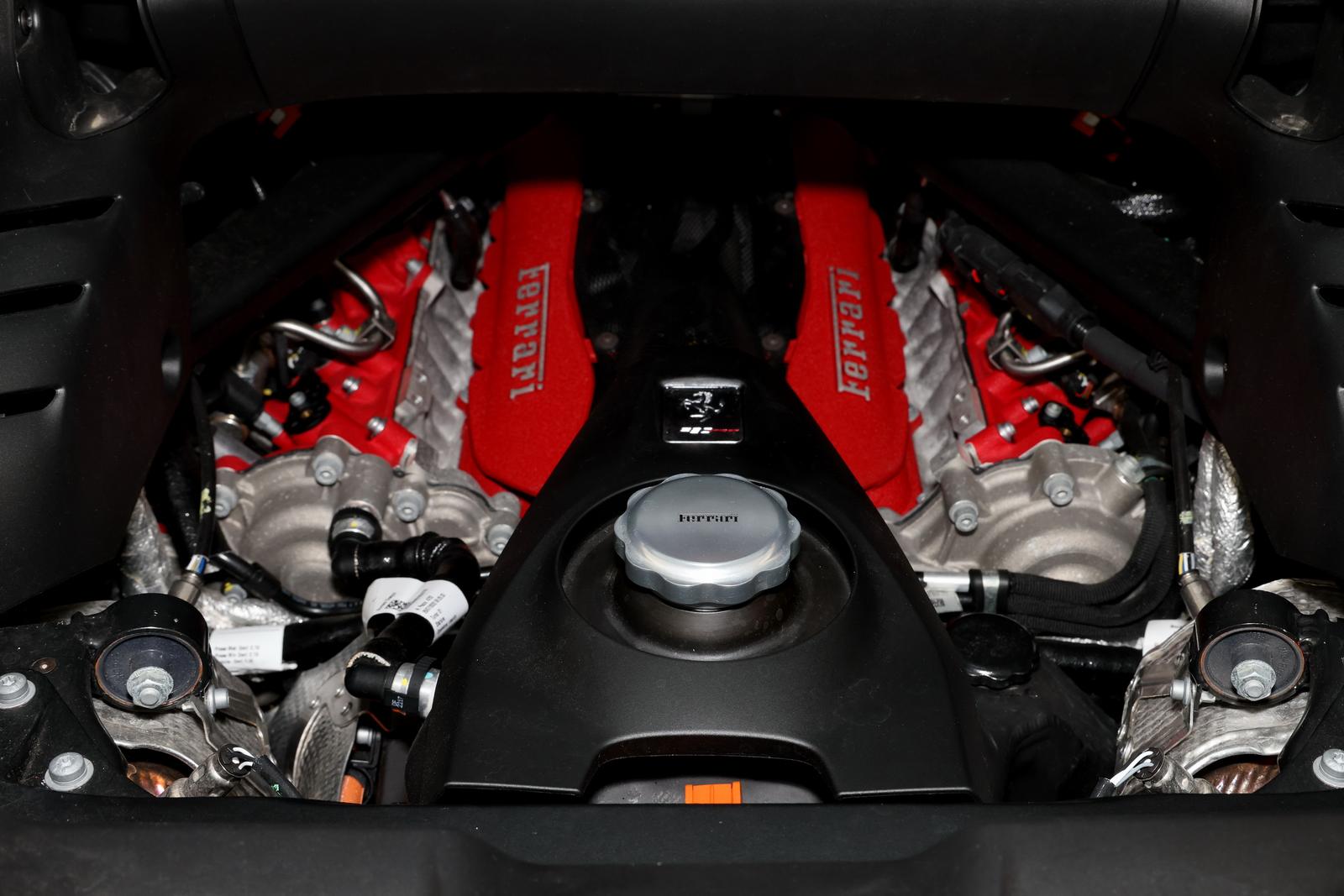 Ferrari SF 90 Spider