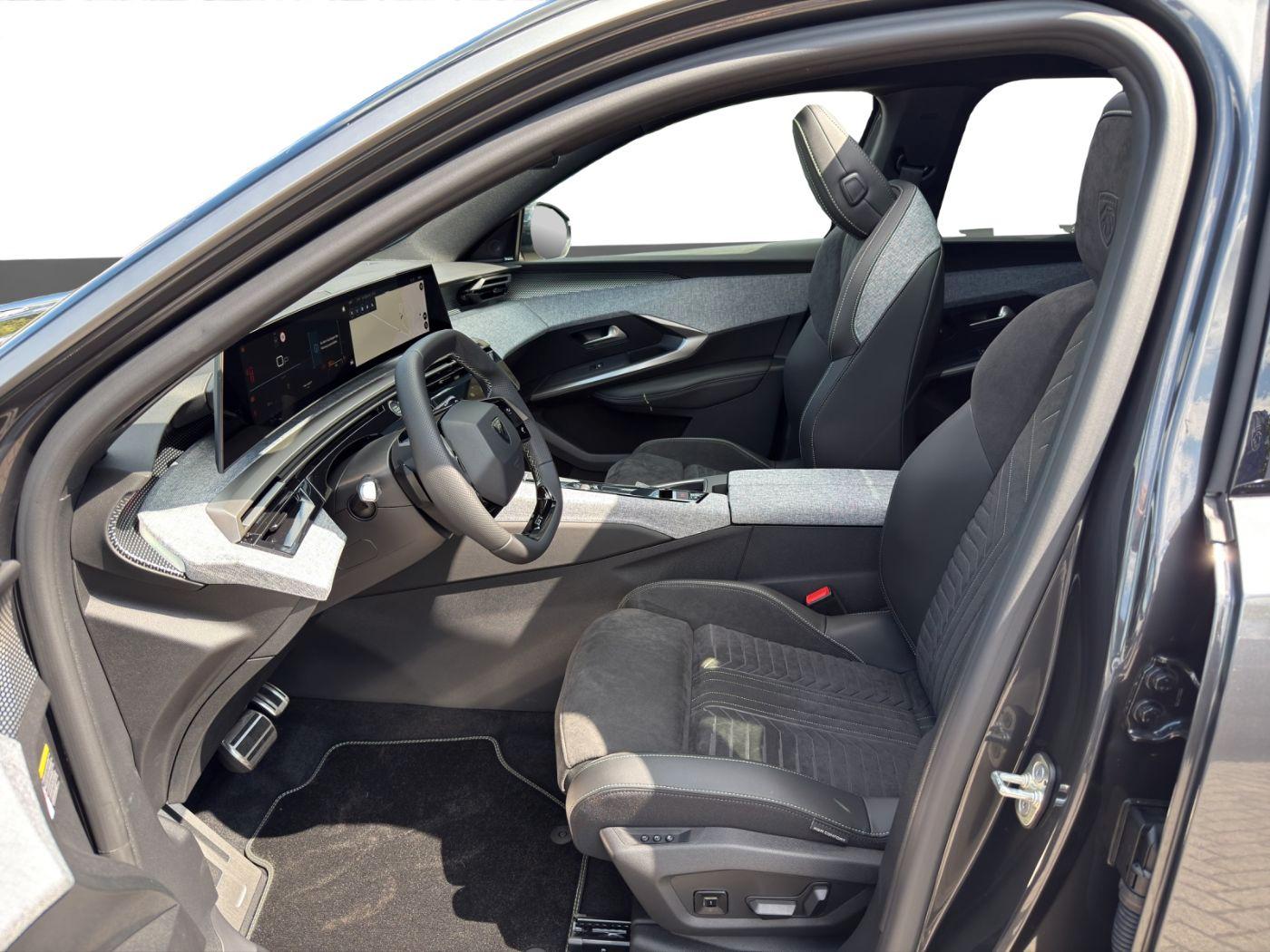 Peugeot 3008 GT 1.2 145 Kam.+KeyLess+LED+Navi+SD+SHZ+ACC