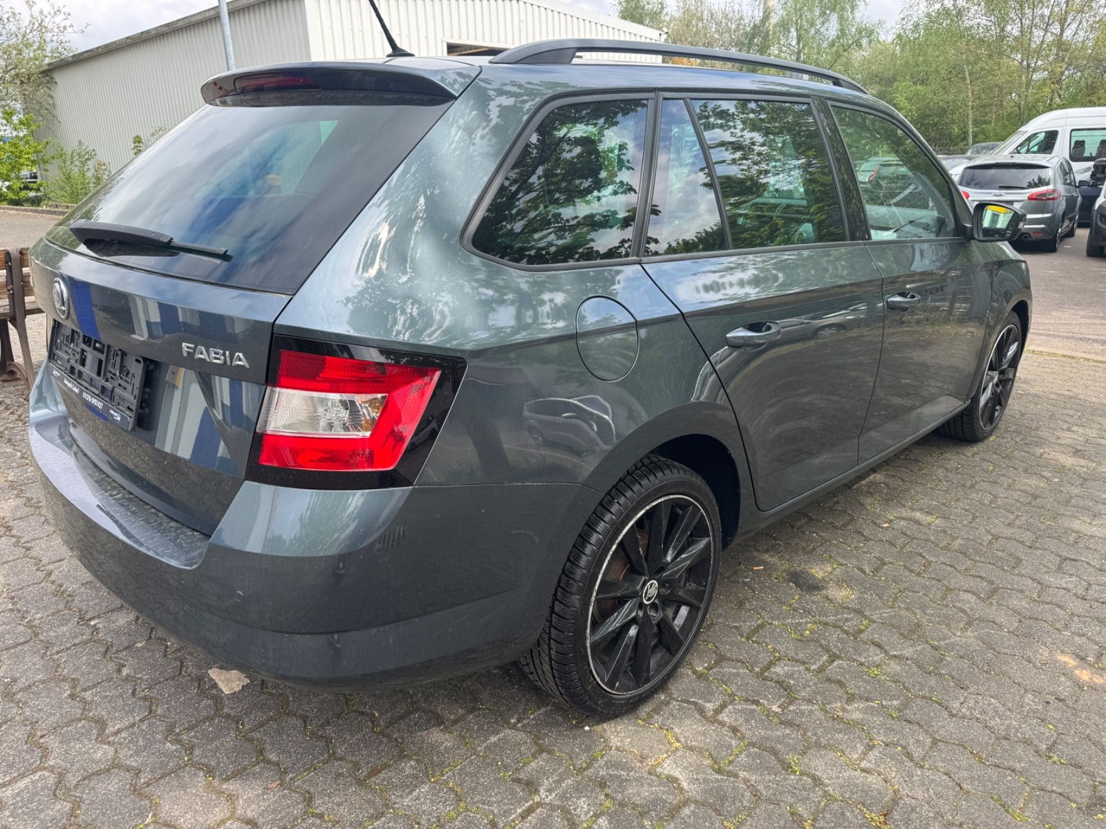 Fahrzeugabbildung SKODA Fabia Combi Ambition