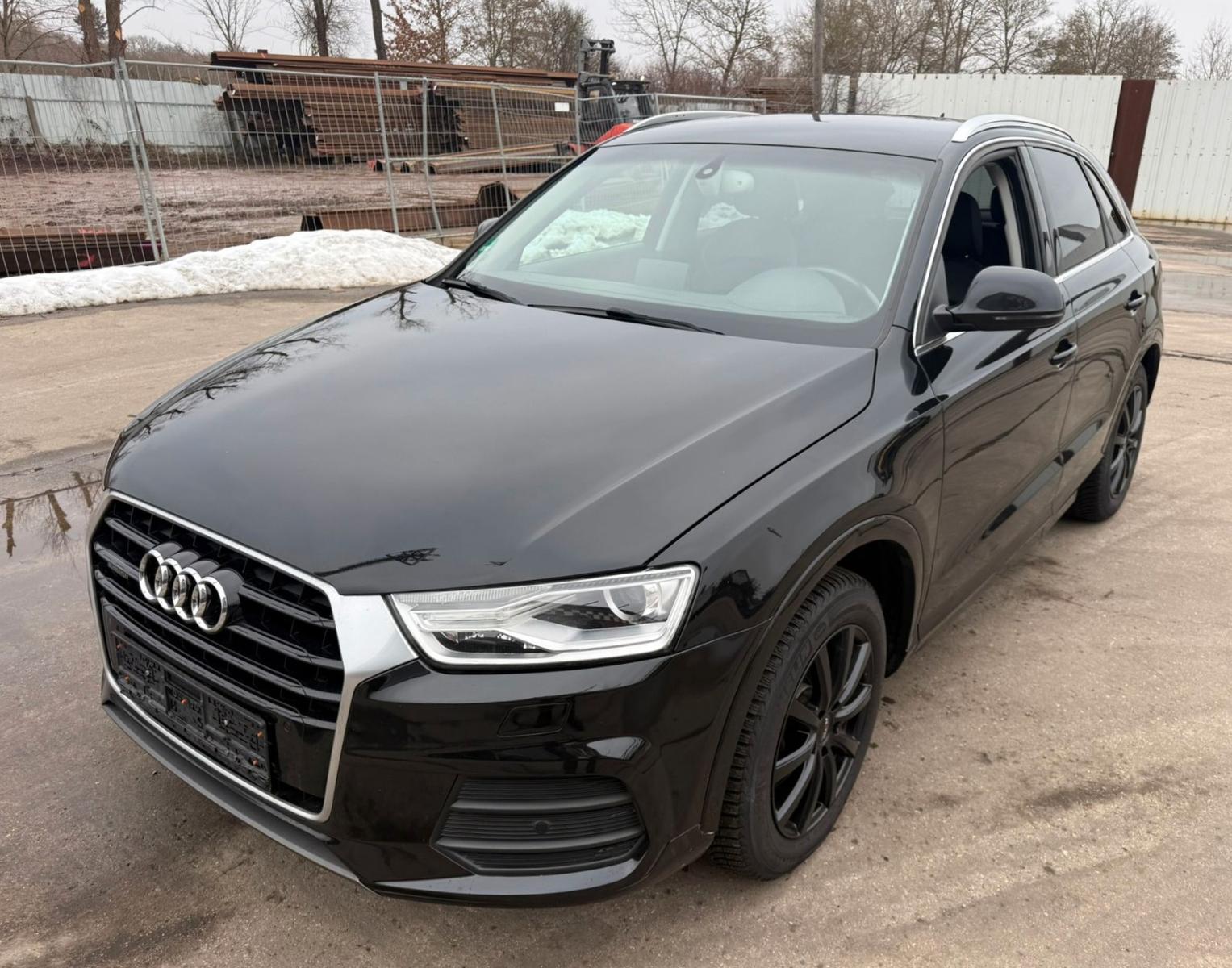 Audi Q3 sport quattro 184PS NAVI LEDER XENON R.KAMERA