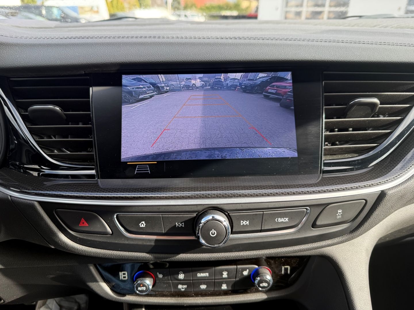 Fahrzeugabbildung Opel Insignia B Sports Tourer Ultimate mit AHK