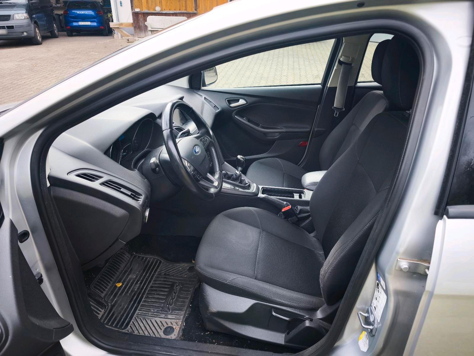 Ford Focus 2015 — photo 7