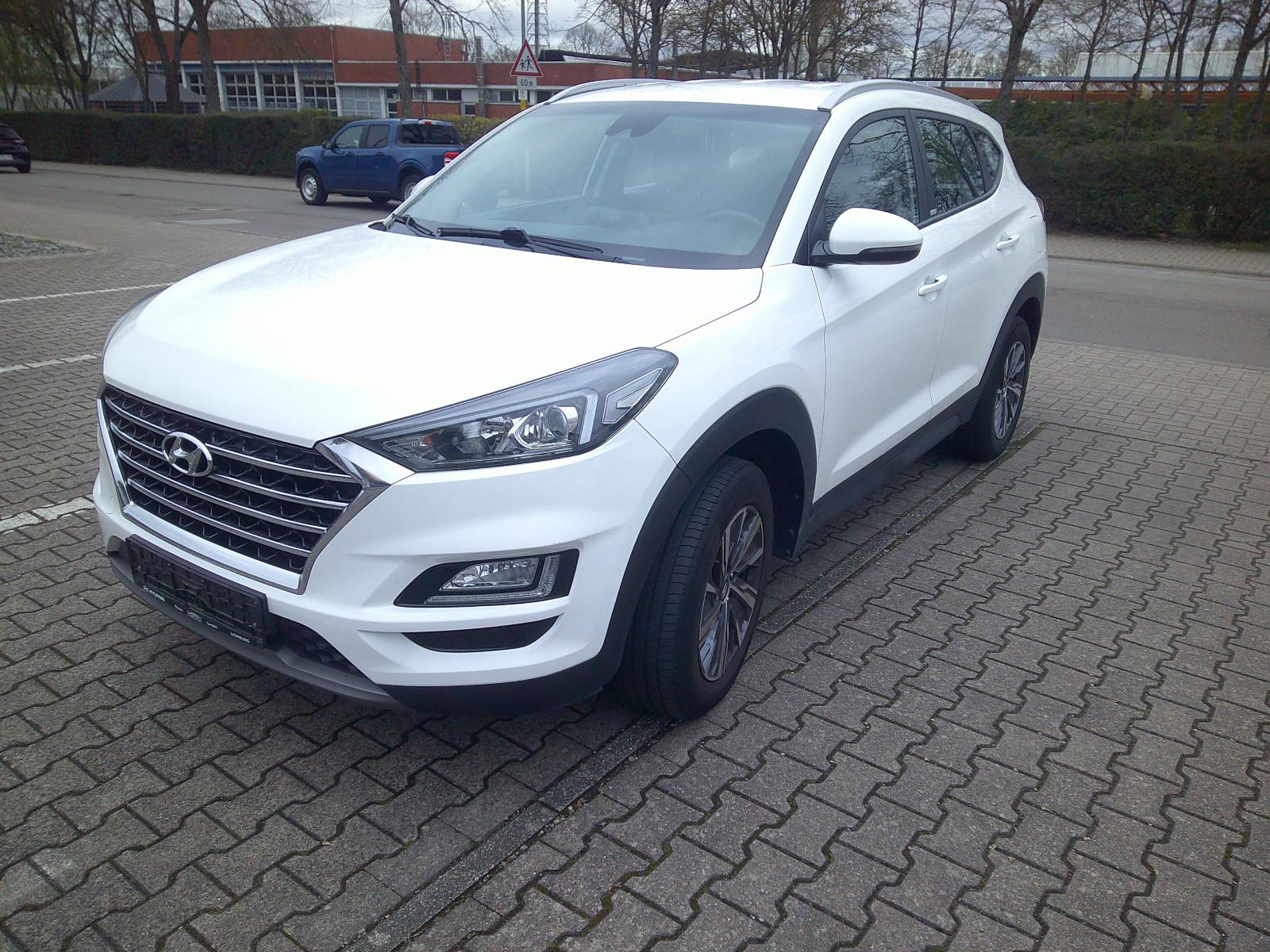 Hyundai Tucson Advantage 2WD,8fach bereift,Navi,Kamera,P