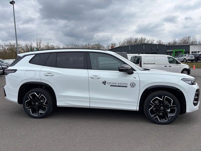 Fahrzeugabbildung Volkswagen Tayron 1.5eHybrid DSG R-LINE AHK+LEDER+PANO+20"+