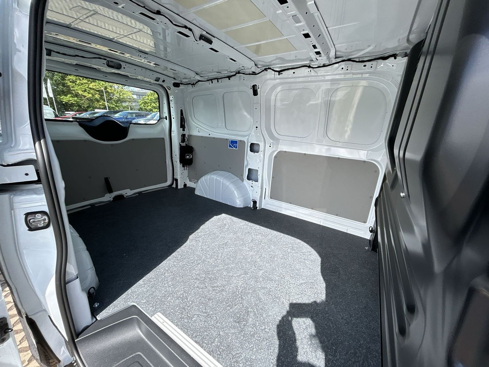 Volkswagen T7 Transporter - Bild 8