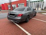 Mercedes-Benz E 220 d 4MATIC  - Mercedes-Benz E 220 Gebrauchtwagen in Hannover
