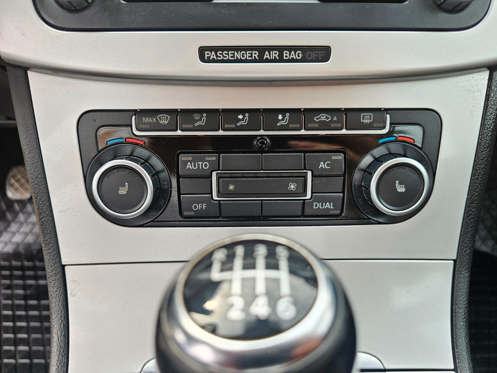 Volkswagen Passat 2010 — photo 27