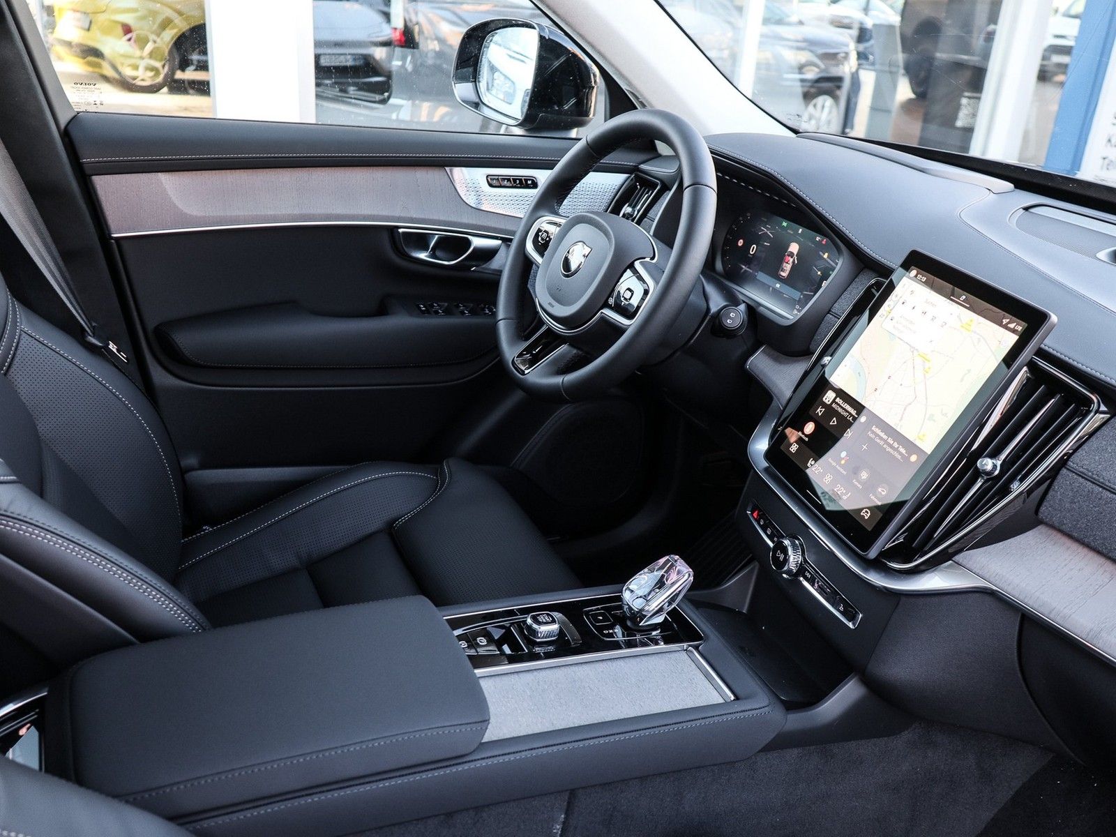 Volvo XC90 T8 AWD Reskin Ultra Dark Vorführwagen imagem 3