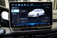 Volkswagen Golf VIII 2.0TSI DSG 4Motion R-Line Pano AHK DCC