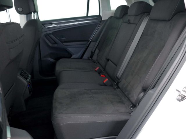 Fahrzeugabbildung Volkswagen Tiguan  Elegance 1.4 TSI eHybrid LED AHK RFK ACC