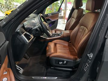 BMW X7 - 10