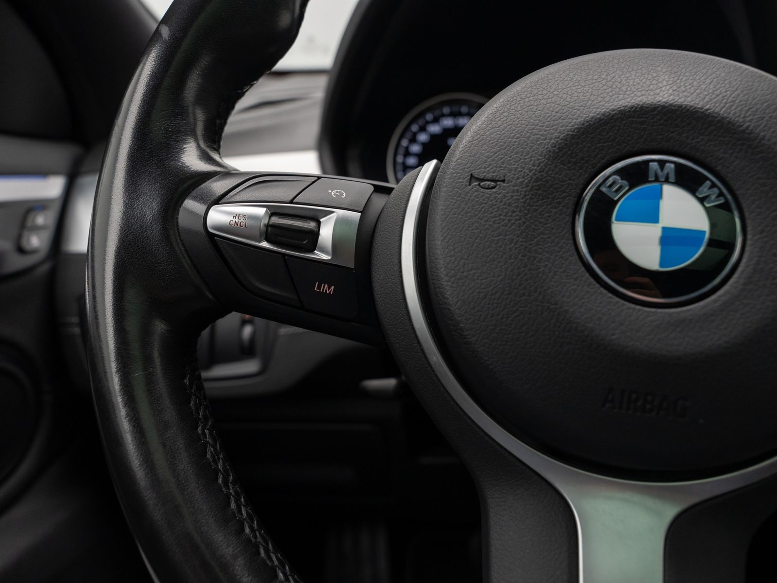 Fahrzeugabbildung BMW X2 sD20i Kamera HiFi Komfort DAB Panorama 18Zoll