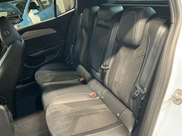 Peugeot 408 - 8