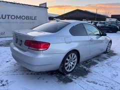 Fahrzeugabbildung BMW 325 325i LEDER NAVI AUTOMATIK
