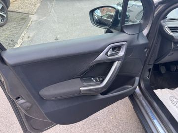 Peugeot 2008 - 8