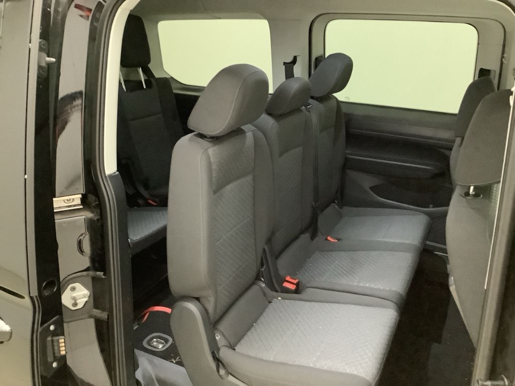 Fahrzeugabbildung Ford Tourneo Connect Titanium ACC Navi Digitales Cock