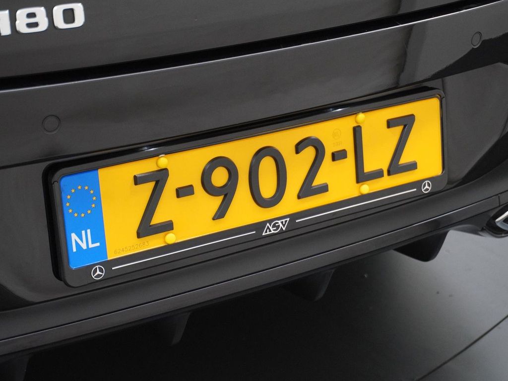 Mercedes-Benz CLA 180 Star Edition AMG Line Nightpakket, Parke