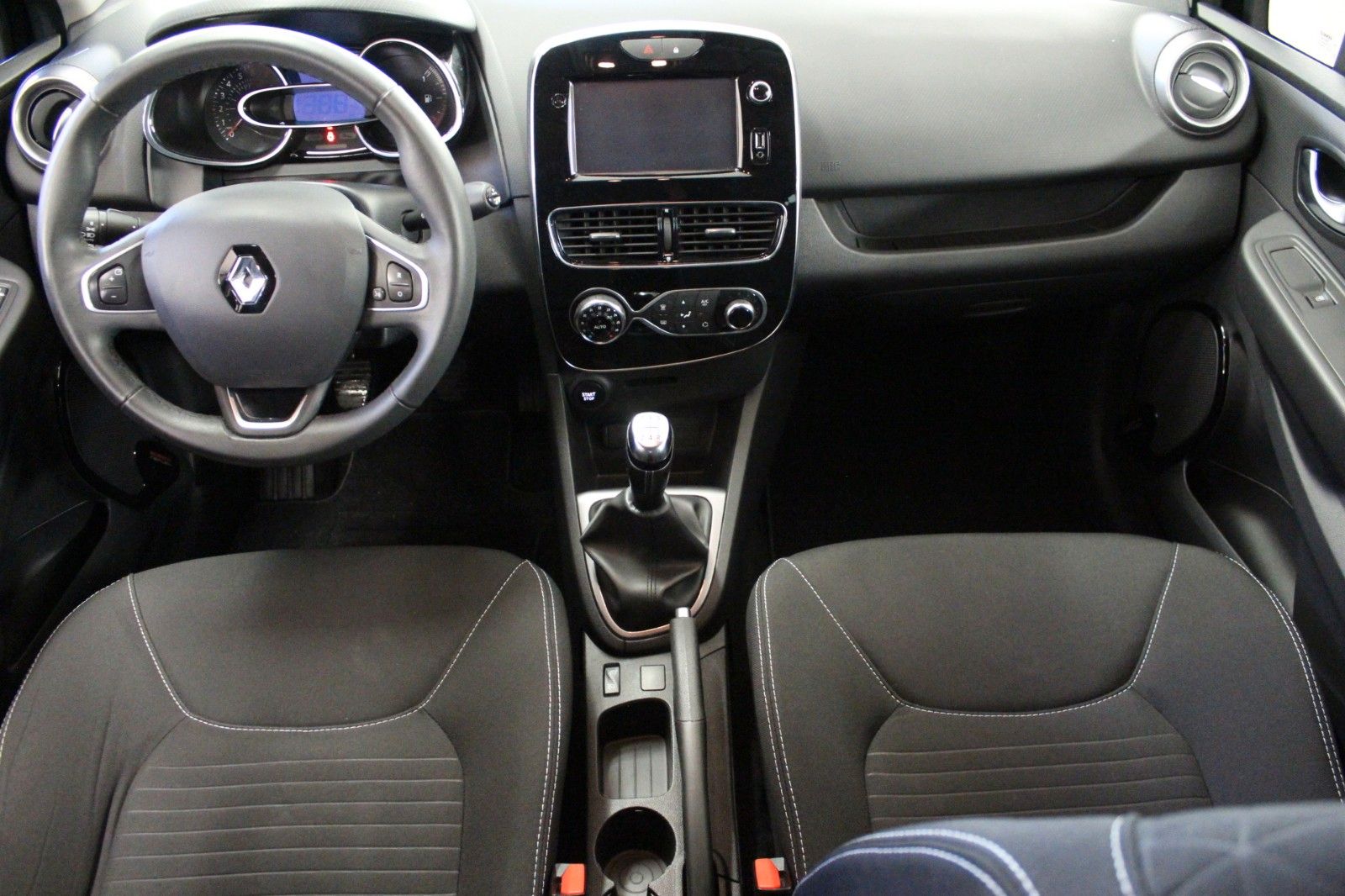 Fahrzeugabbildung Renault Clio TCe 90 GT Line *Navi*Klima*Winterräder *